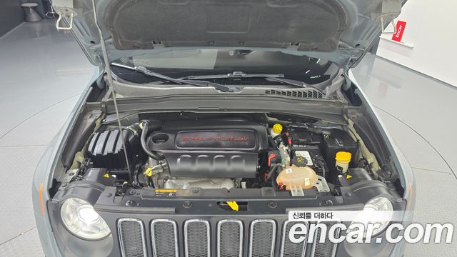 Jeep Renegade 2017 — photo 6