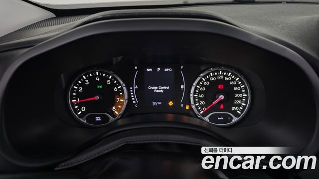 Jeep Renegade 2017 — photo 8