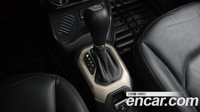 Jeep Renegade 2017 — photo 9