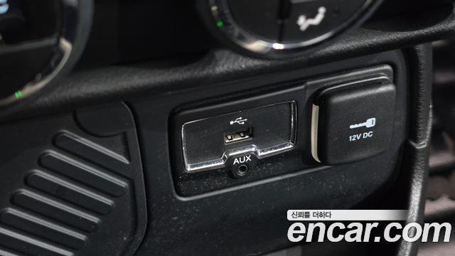 Jeep Renegade 2017 — photo 13