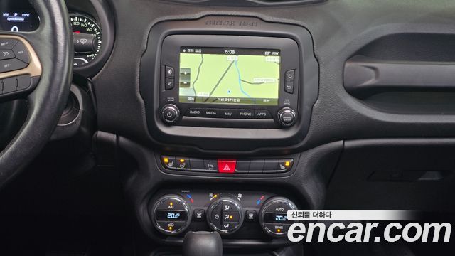 Jeep Renegade 2017 — photo 14