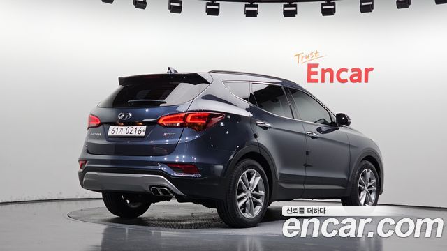 Hyundai Santafe 2016 — photo 2