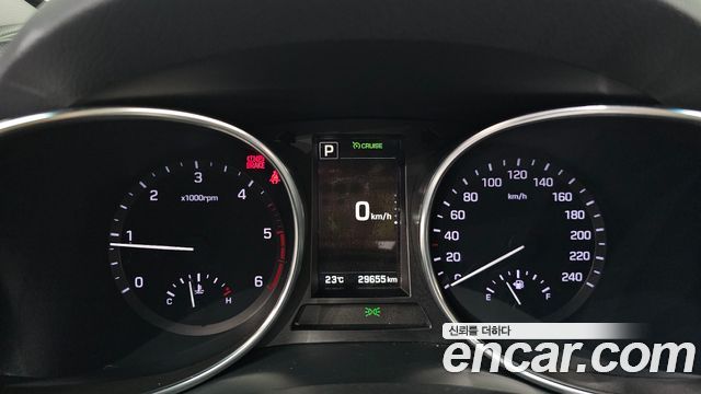 Hyundai Santafe 2016 — photo 11