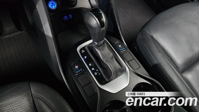 Hyundai Santafe 2016 — photo 12