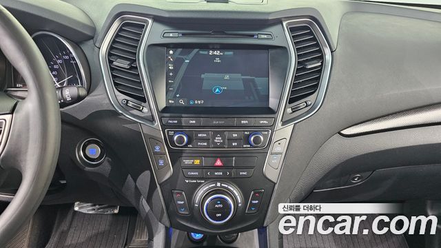 Hyundai Santafe 2016 — photo 19