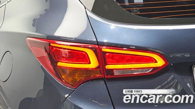 Hyundai Santafe 2016 — photo 9