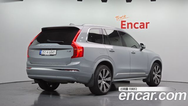 Volvo XC90 2024 — photo 2