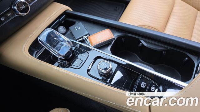 Volvo XC90 2024 — photo 12
