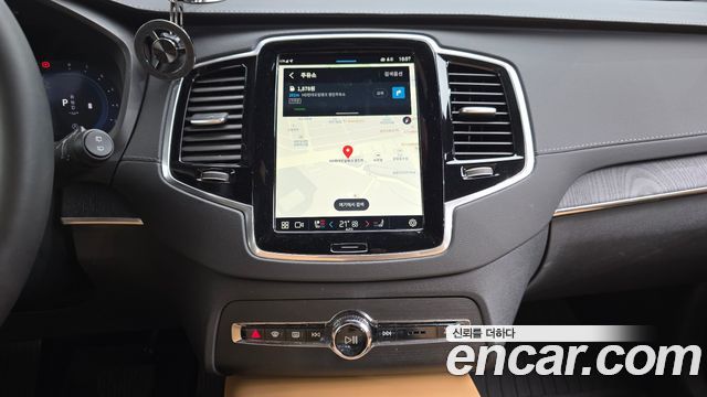 Volvo XC90 2024 — photo 19