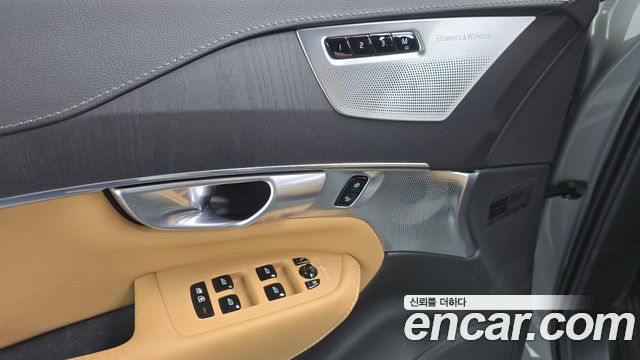 Volvo XC90 2024 — photo 27