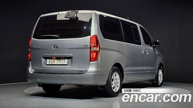 Hyundai Starex 2011 — photo 2