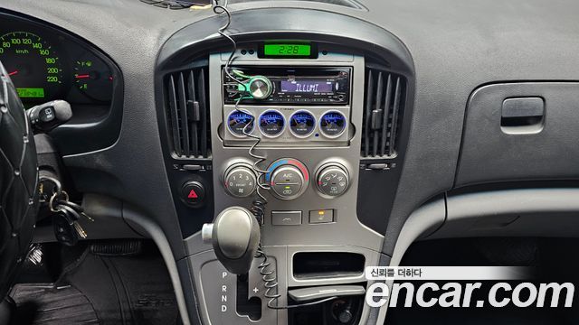 Hyundai Starex 2011 — photo 14