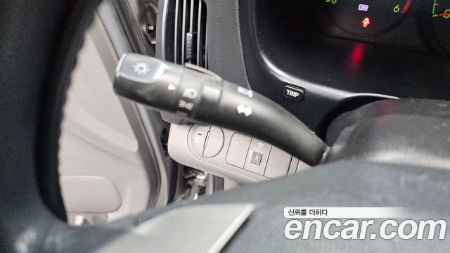 Hyundai Starex 2011 — photo 17