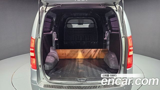 Hyundai Starex 2011 — photo 19
