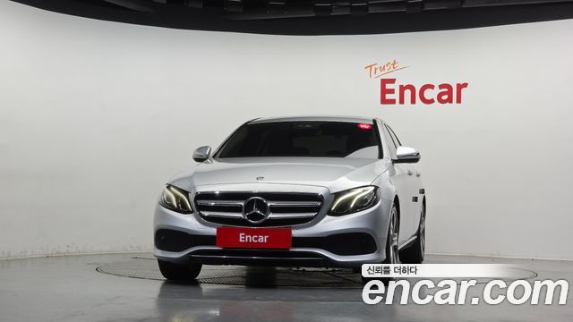 Mercedes-Benz E-Class 2019 — photo 3