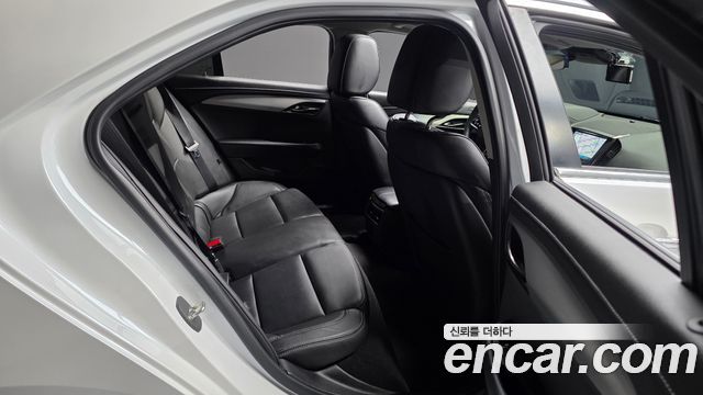 Cadillac ATS 2018 — photo 11