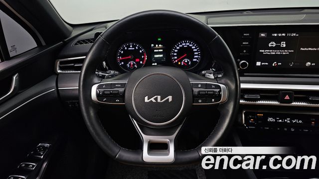 Kia K5 2022 — photo 15