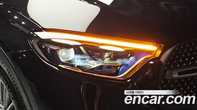 Mercedes-Benz GLC-Class 2026 — photo 8
