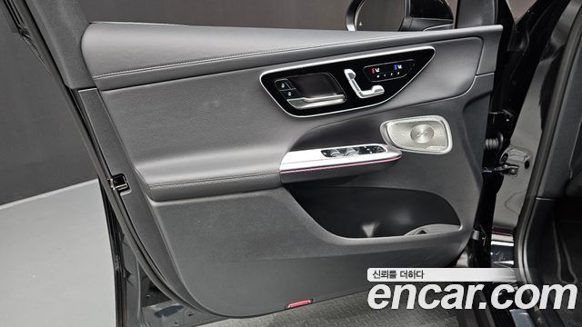 Mercedes-Benz GLC-Class 2026 — photo 14