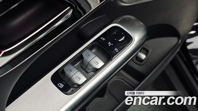 Mercedes-Benz GLC-Class 2026 — photo 30