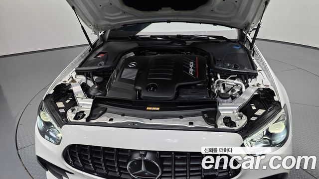 Mercedes-Benz E-Class 2021 — photo 6