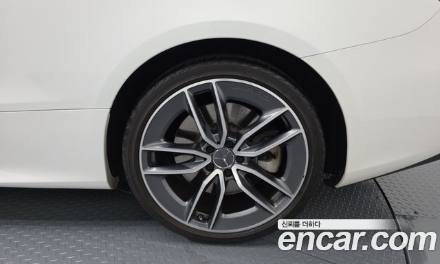 Mercedes-Benz E-Class 2021 — photo 7