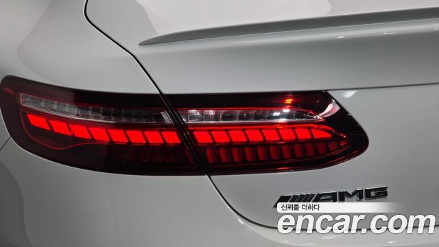 Mercedes-Benz E-Class 2021 — photo 9