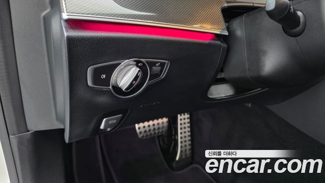 Mercedes-Benz E-Class 2021 — photo 29