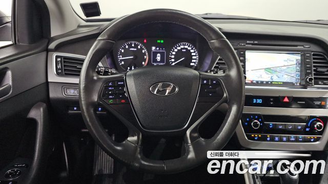 Hyundai Sonata 2017 — photo 19