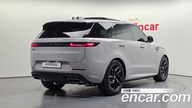 Land Rover Range Rover Sport 2025 — photo 2
