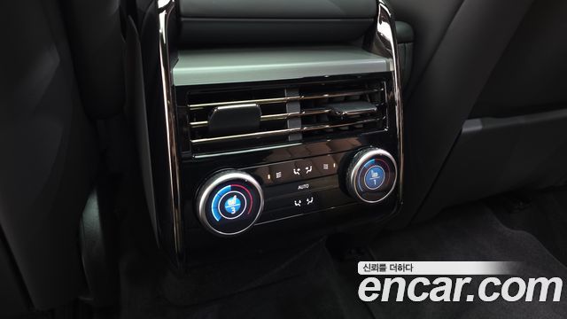 Land Rover Range Rover Sport 2025 — photo 18