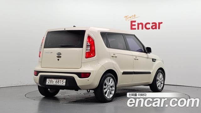Kia Soul 2012 — photo 2