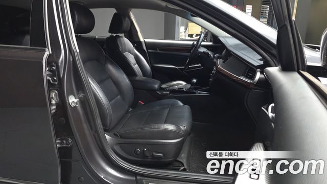 Kia K7 2016 — photo 17