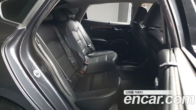 Kia K7 2016 — photo 18