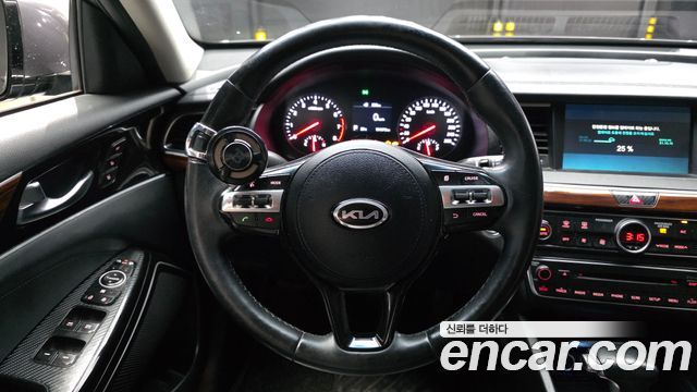 Kia K7 2016 — photo 19