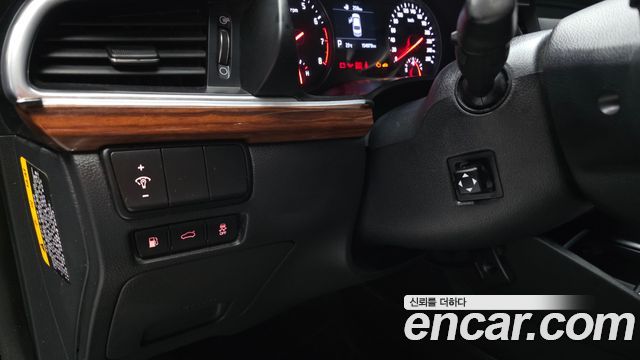 Kia K7 2016 — photo 24