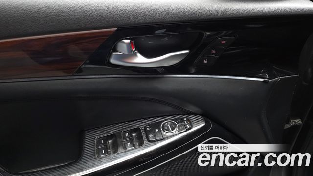 Kia K7 2016 — photo 26