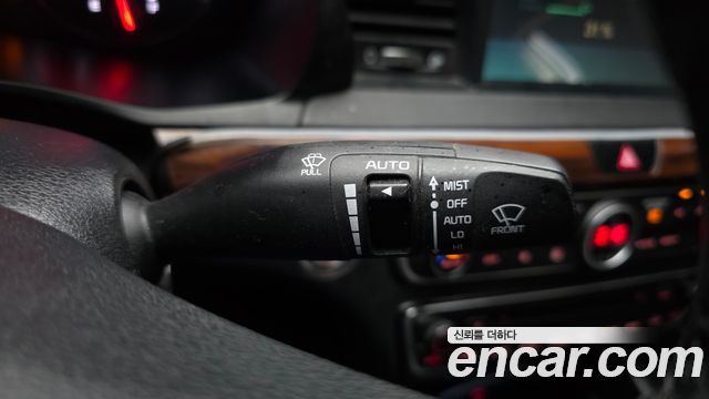 Kia K7 2016 — photo 28