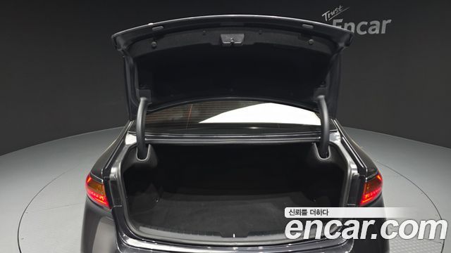Kia K7 2016 — photo 31
