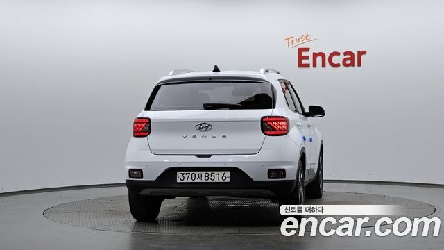 Hyundai Venue 2022 — photo 4