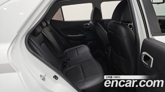 Hyundai Venue 2022 — photo 18