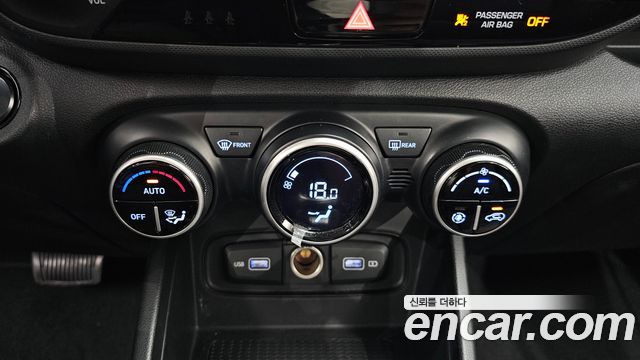 Hyundai Venue 2022 — photo 23