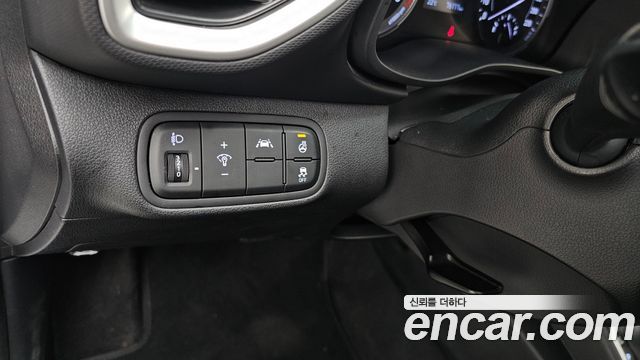Hyundai Venue 2022 — photo 26