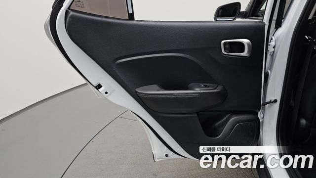 Hyundai Venue 2022 — photo 15
