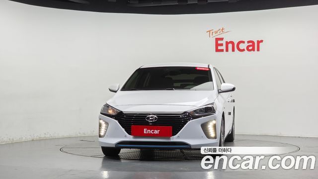 Hyundai Ioniq 2019 — photo 3