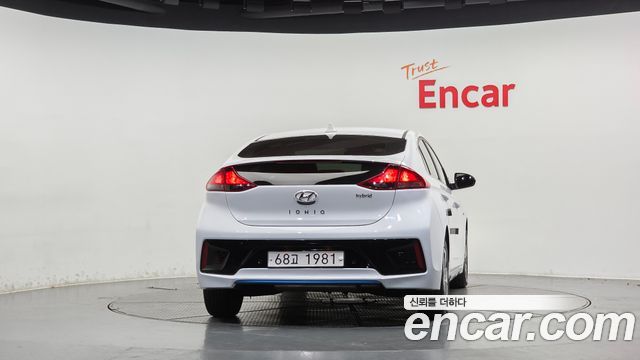 Hyundai Ioniq 2019 — photo 4