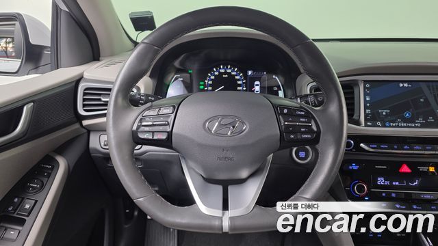 Hyundai Ioniq 2019 — photo 19