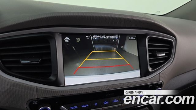Hyundai Ioniq 2019 — photo 22