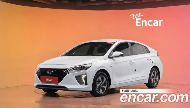 Hyundai Ioniq 2019 — photo 1