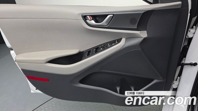 Hyundai Ioniq 2019 — photo 14